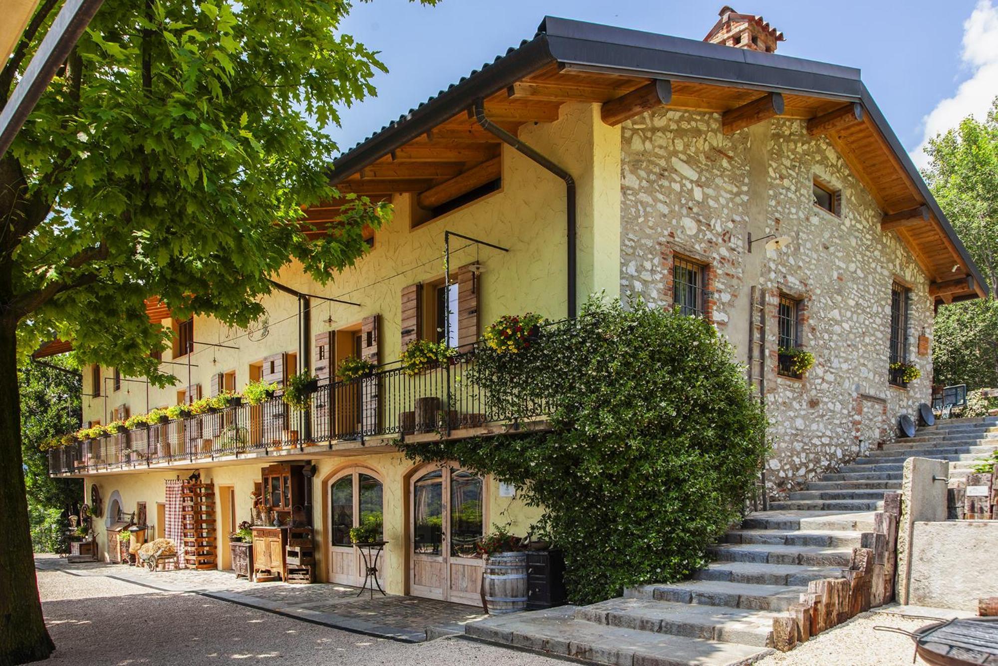 Agriturismo Ca' Fenile Alzano Lombardo Экстерьер фото
